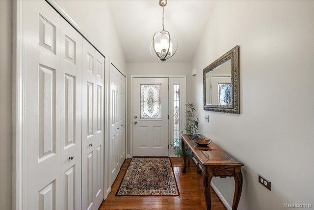 3084 Farmdale Drive, Sterling Heights, MI 48314