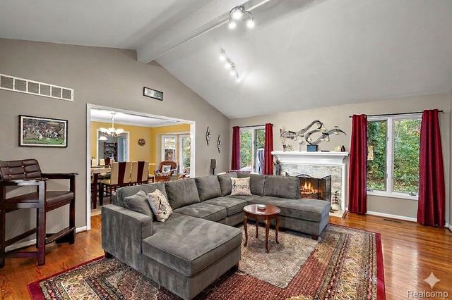 3084 Farmdale Drive, Sterling Heights, MI 48314