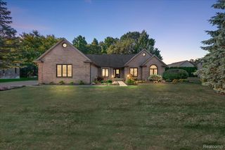 3084 Farmdale Drive, Sterling Heights, MI 48314