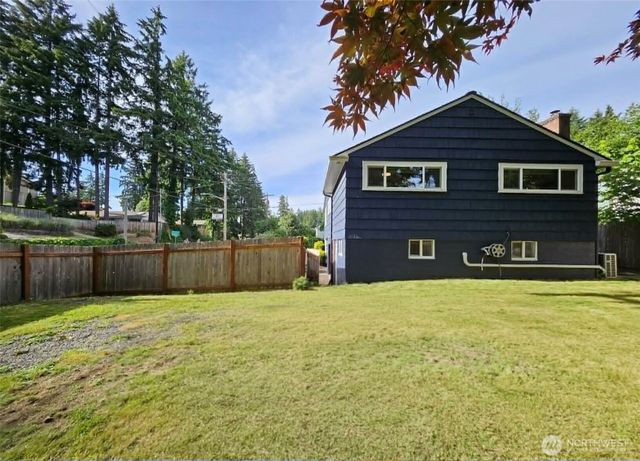 4123 NW Kennedy Drive, Bremerton, WA 98312