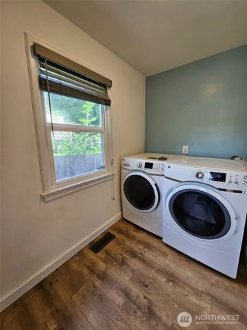 4123 NW Kennedy Drive, Bremerton, WA 98312
