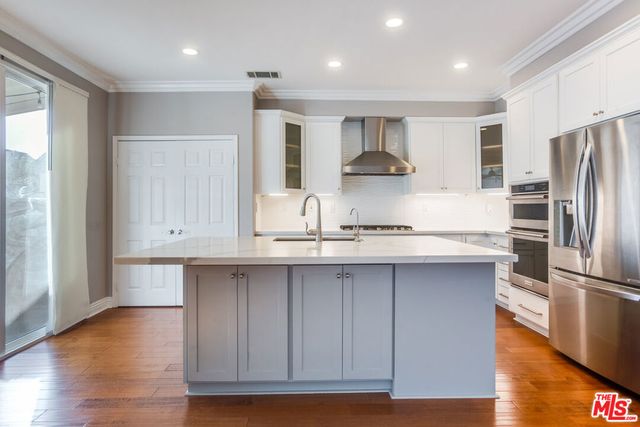 24040 Dandelion Lane, Valencia, CA 91354