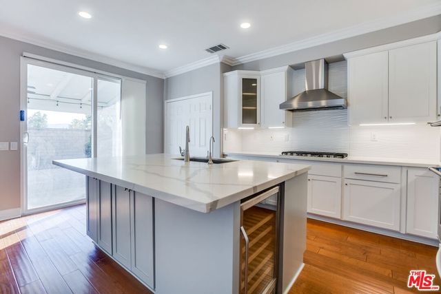 24040 Dandelion Lane, Valencia, CA 91354
