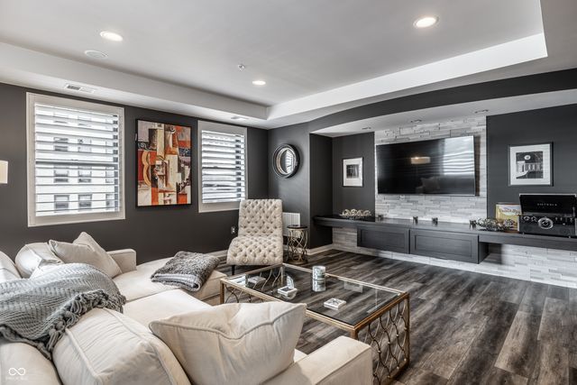 350 N Meridian Street 606, Indianapolis, IN 46204