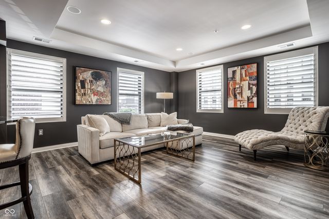 350 N Meridian Street 606, Indianapolis, IN 46204