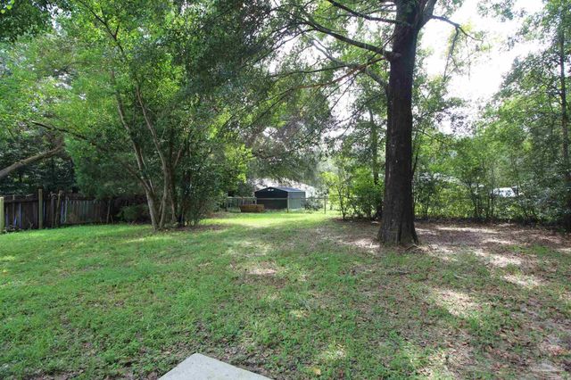 6517 Handy Dr, Milton, FL 32570