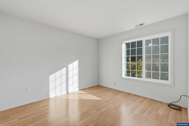 112 Mellinger Pl, Dayton, OR 97114