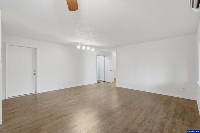 112 Mellinger Pl, Dayton, OR 97114