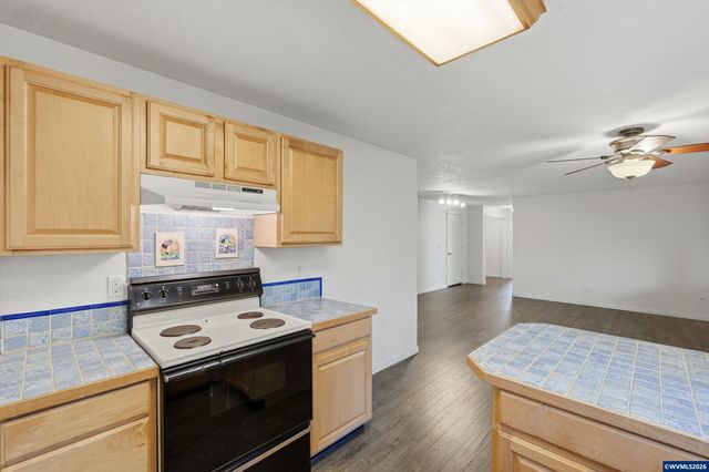 112 Mellinger Pl, Dayton, OR 97114