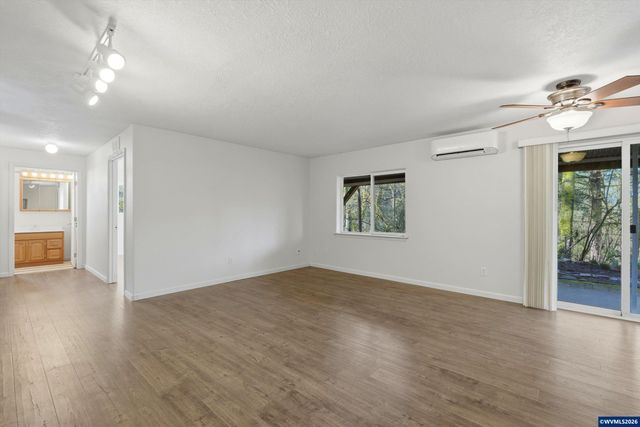 112 Mellinger Pl, Dayton, OR 97114