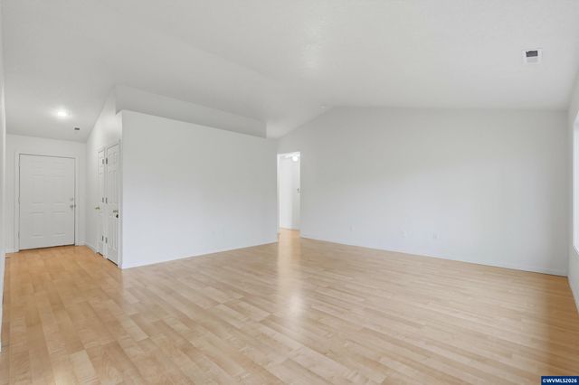 112 Mellinger Pl, Dayton, OR 97114