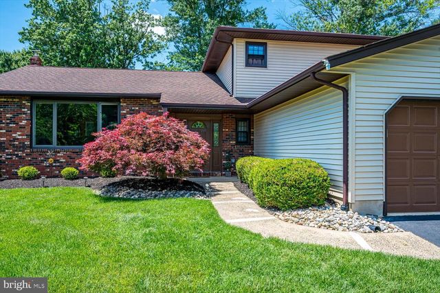 86 ALBEMARLE RD, Hamilton, NJ 08690