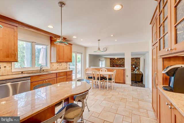 86 ALBEMARLE RD, Hamilton, NJ 08690