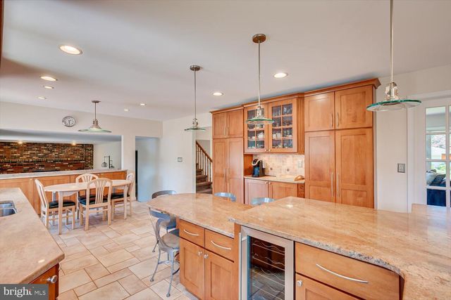 86 ALBEMARLE RD, Hamilton, NJ 08690