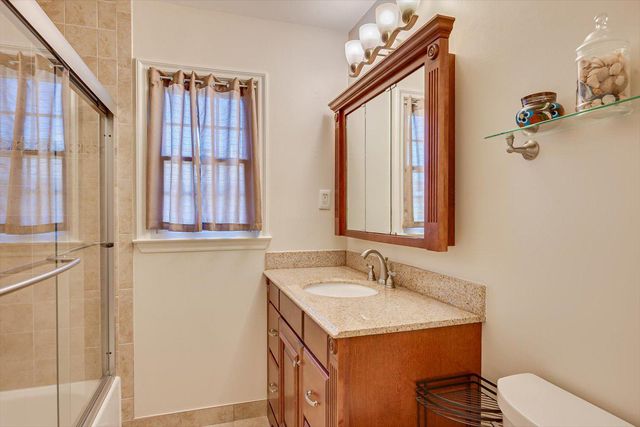 86 ALBEMARLE RD, Hamilton, NJ 08690