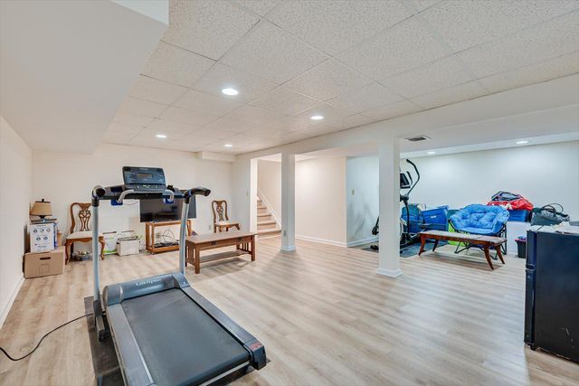 86 ALBEMARLE RD, Hamilton, NJ 08690