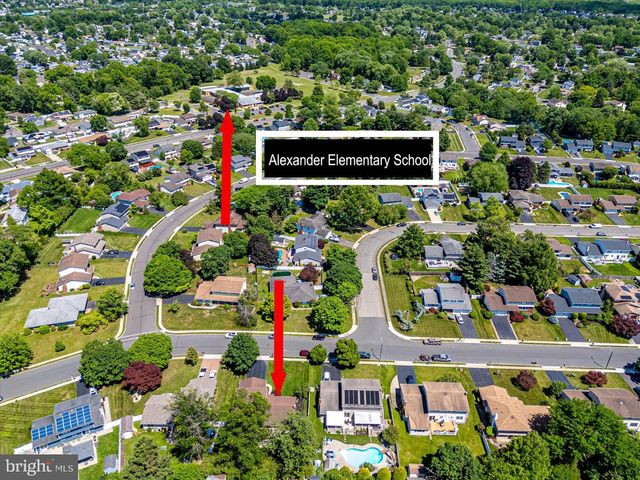 86 ALBEMARLE RD, Hamilton, NJ 08690