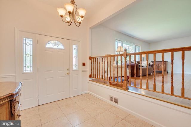 86 ALBEMARLE RD, Hamilton, NJ 08690