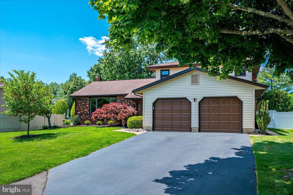 86 ALBEMARLE RD, Hamilton, NJ 08690