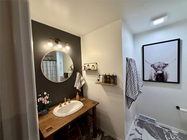 1501 W Roosevelt Street, Knoxville, IA 50138