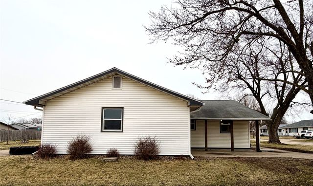 1501 W Roosevelt Street, Knoxville, IA 50138