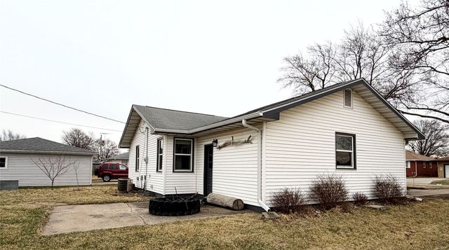 1501 W Roosevelt Street, Knoxville, IA 50138