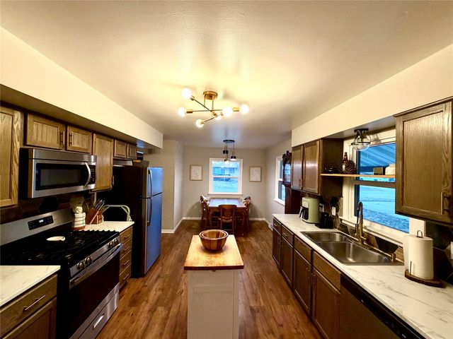 1501 W Roosevelt Street, Knoxville, IA 50138