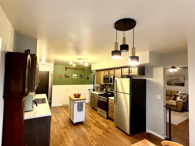 1501 W Roosevelt Street, Knoxville, IA 50138