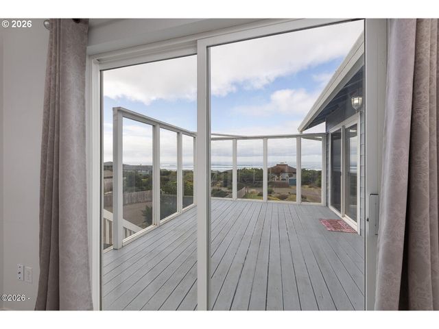 3401 Nw HIDDEN LAKE Dr, Waldport, OR 97394