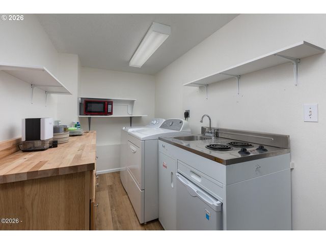 3401 Nw HIDDEN LAKE Dr, Waldport, OR 97394