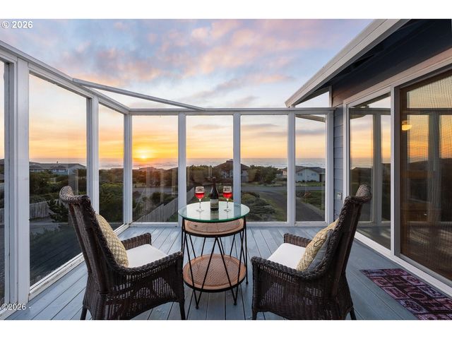 3401 Nw HIDDEN LAKE Dr, Waldport, OR 97394