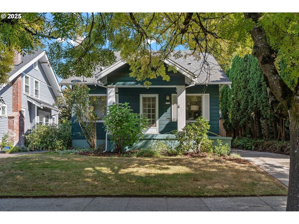 2536 Ne 37TH Ave, Portland, OR 97212