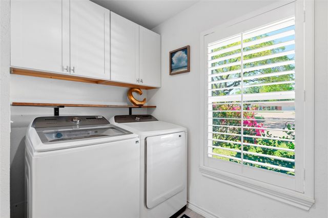 102 Enchanted Oaks Court, Spring, TX 77388