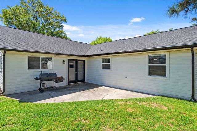 102 Enchanted Oaks Court, Spring, TX 77388