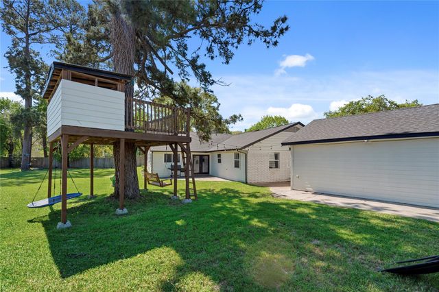 102 Enchanted Oaks Court, Spring, TX 77388