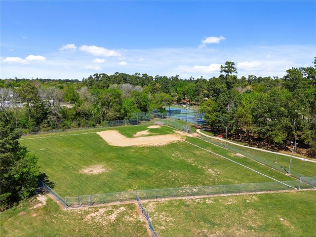 102 Enchanted Oaks Court, Spring, TX 77388