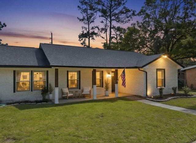 102 Enchanted Oaks Court, Spring, TX 77388