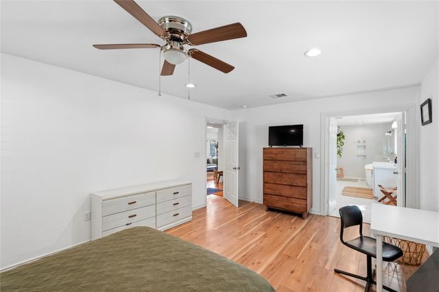 102 Enchanted Oaks Court, Spring, TX 77388