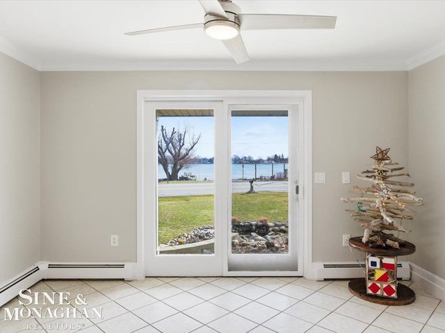 8518 S River Road, Cottrellville Twp, MI 48039