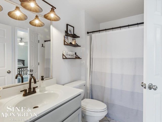 8518 S River Road, Cottrellville Twp, MI 48039