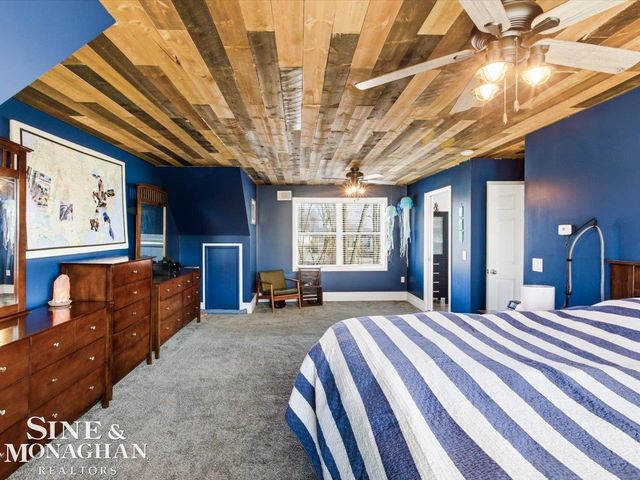 8518 S River Road, Cottrellville Twp, MI 48039