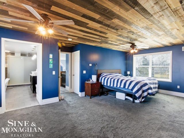 8518 S River Road, Cottrellville Twp, MI 48039