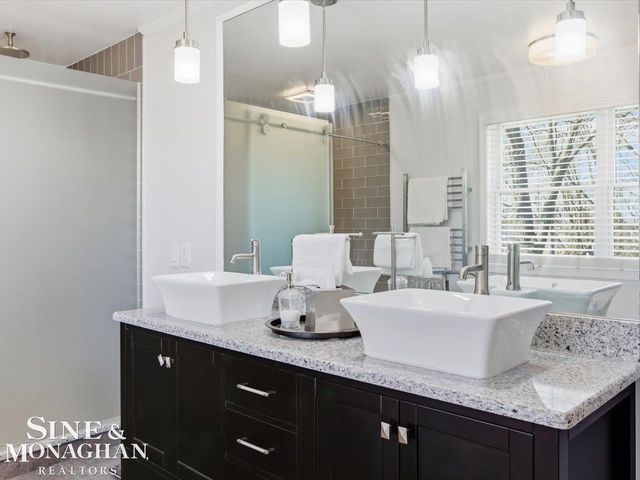 8518 S River Road, Cottrellville Twp, MI 48039