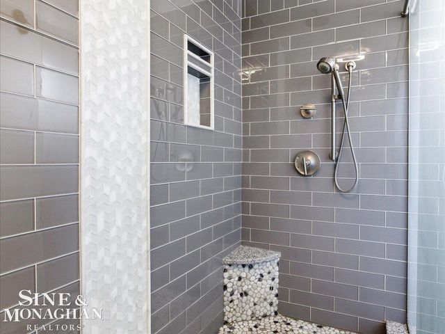 8518 S River Road, Cottrellville Twp, MI 48039