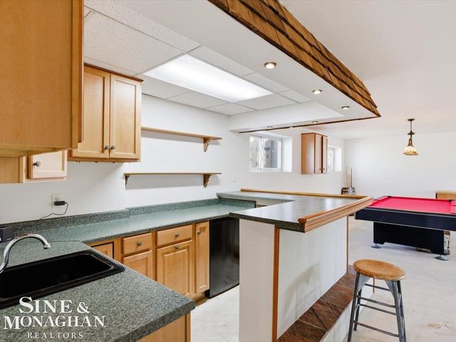 8518 S River Road, Cottrellville Twp, MI 48039