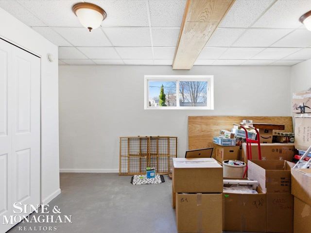 8518 S River Road, Cottrellville Twp, MI 48039