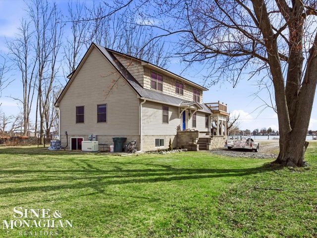8518 S River Road, Cottrellville Twp, MI 48039