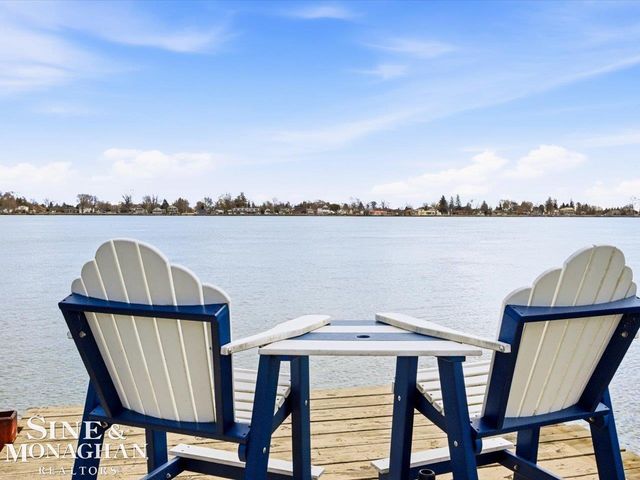 8518 S River Road, Cottrellville Twp, MI 48039