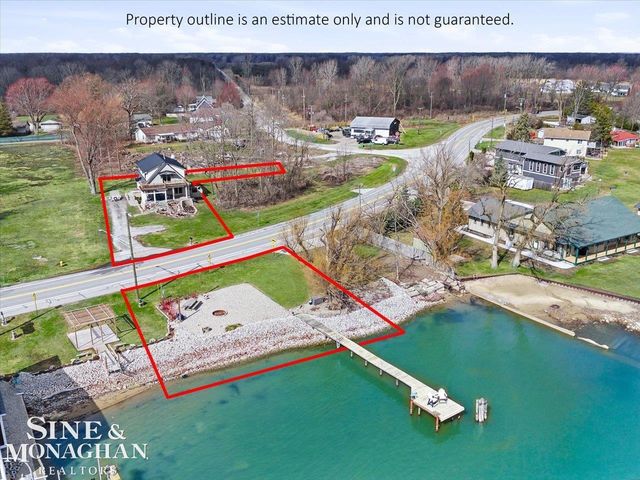 8518 S River Road, Cottrellville Twp, MI 48039