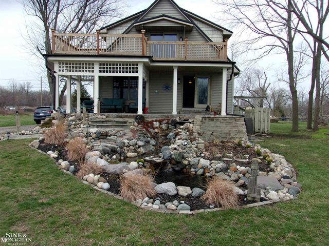 8518 S River Road, Cottrellville Twp, MI 48039